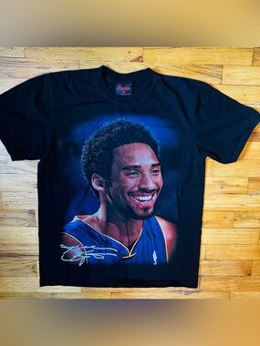 Kobe Bryant Portrait Vintage Style Black Graphic Tee 100% Cotton L